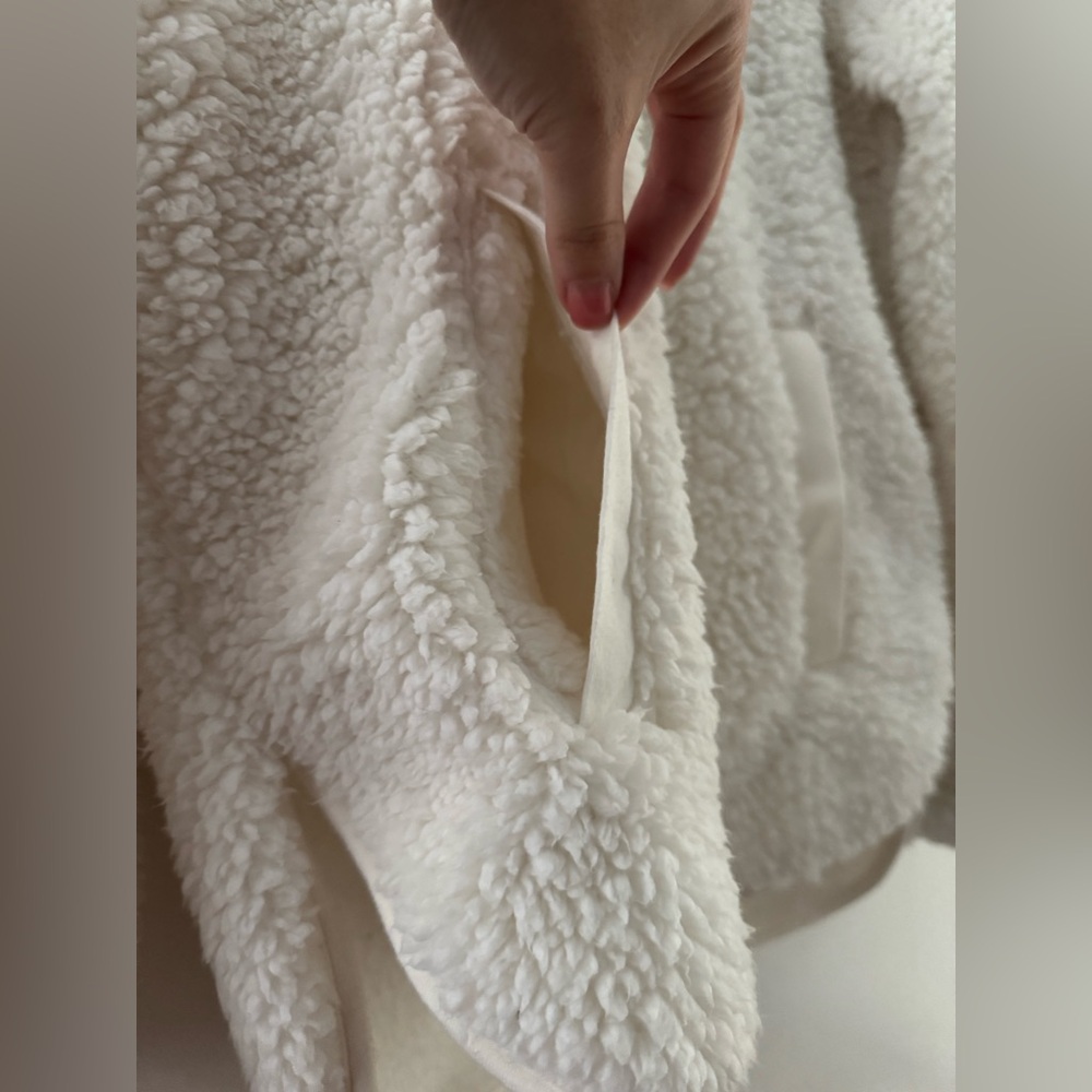 Abercrombie & Fitch Sherpa Half Zip Pullover - Picture 4 of 8